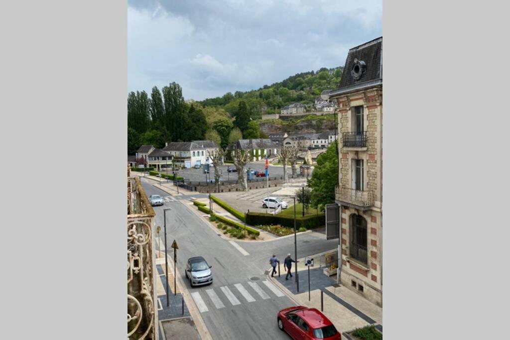 Magnifique Appartement Climatise - Classe 4 Etoiles Terrasson エクステリア 写真
