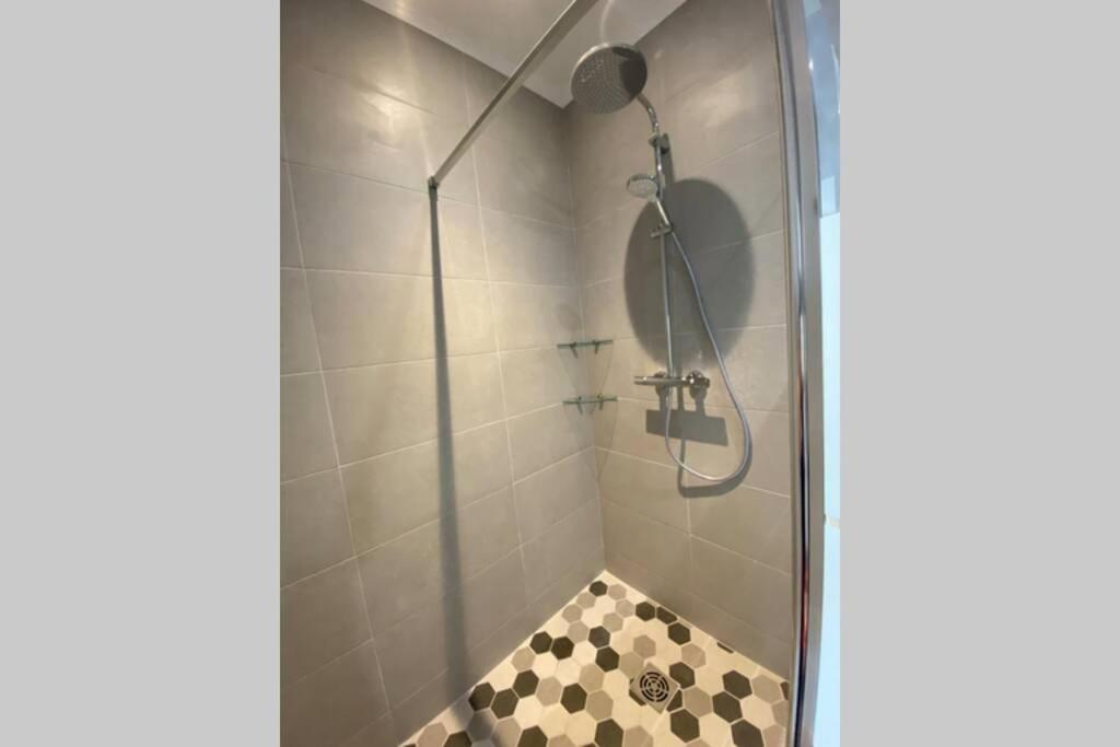 Magnifique Appartement Climatise - Classe 4 Etoiles Terrasson エクステリア 写真